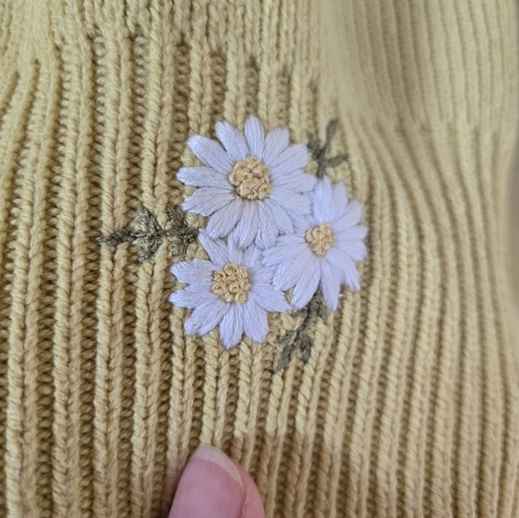 UPCYCLED!! Free People | 'Easy Street' Sweater In Limon w/  Embroidery, Size XS - Picture 9 of 11